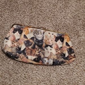 Cat clutch
